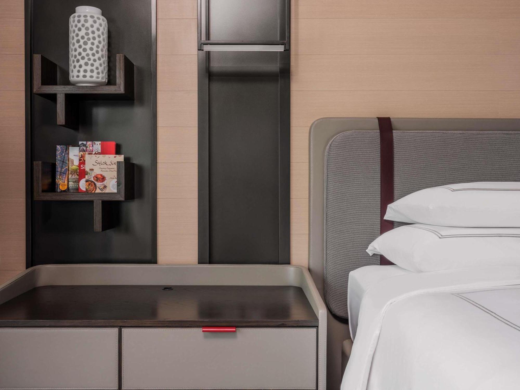 Hotel Swissotel The Stamford 5*
