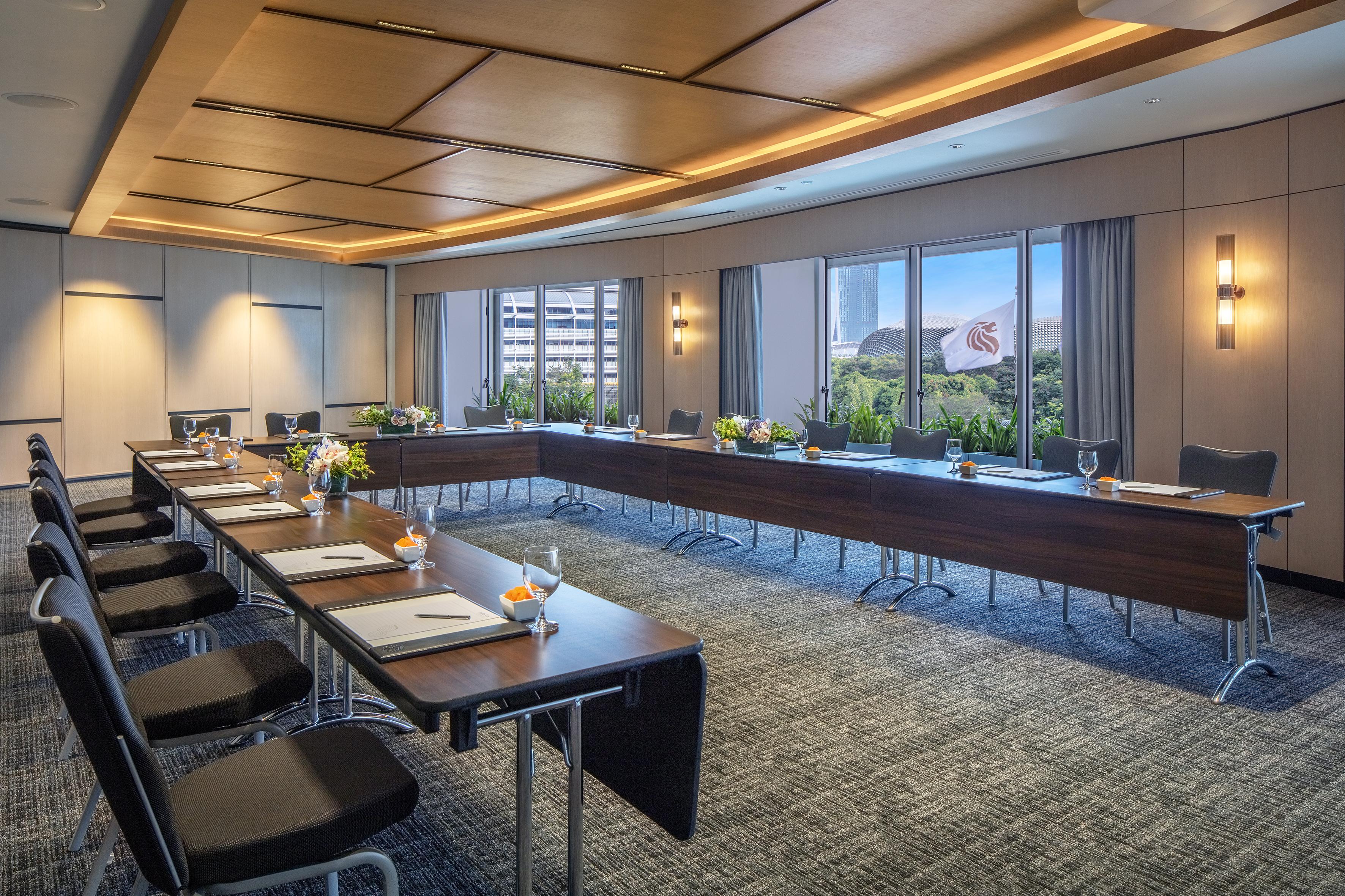 Swissotel The Stamford 5* Singapur